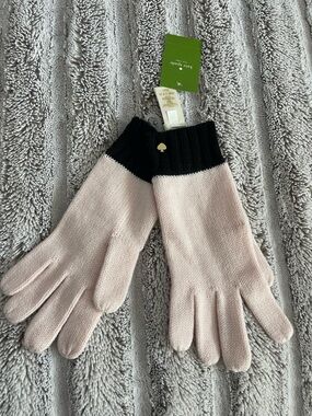 kate spade Two-Tone Knit Gloves in Pale Pink with Black Cuffs